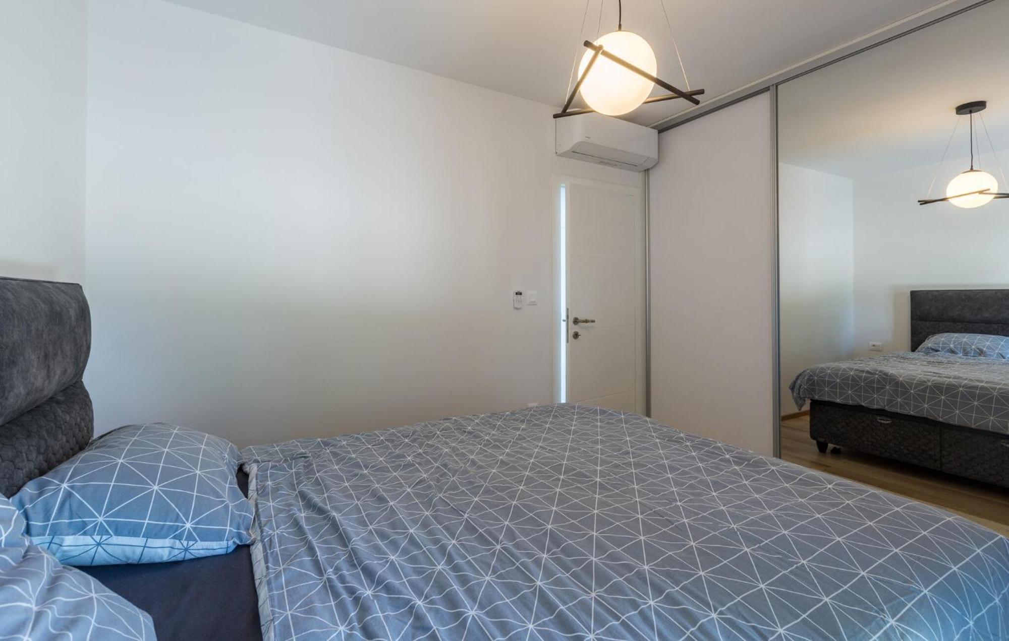 Awesome Apartment In Zbandaj With Wifi Exterior foto