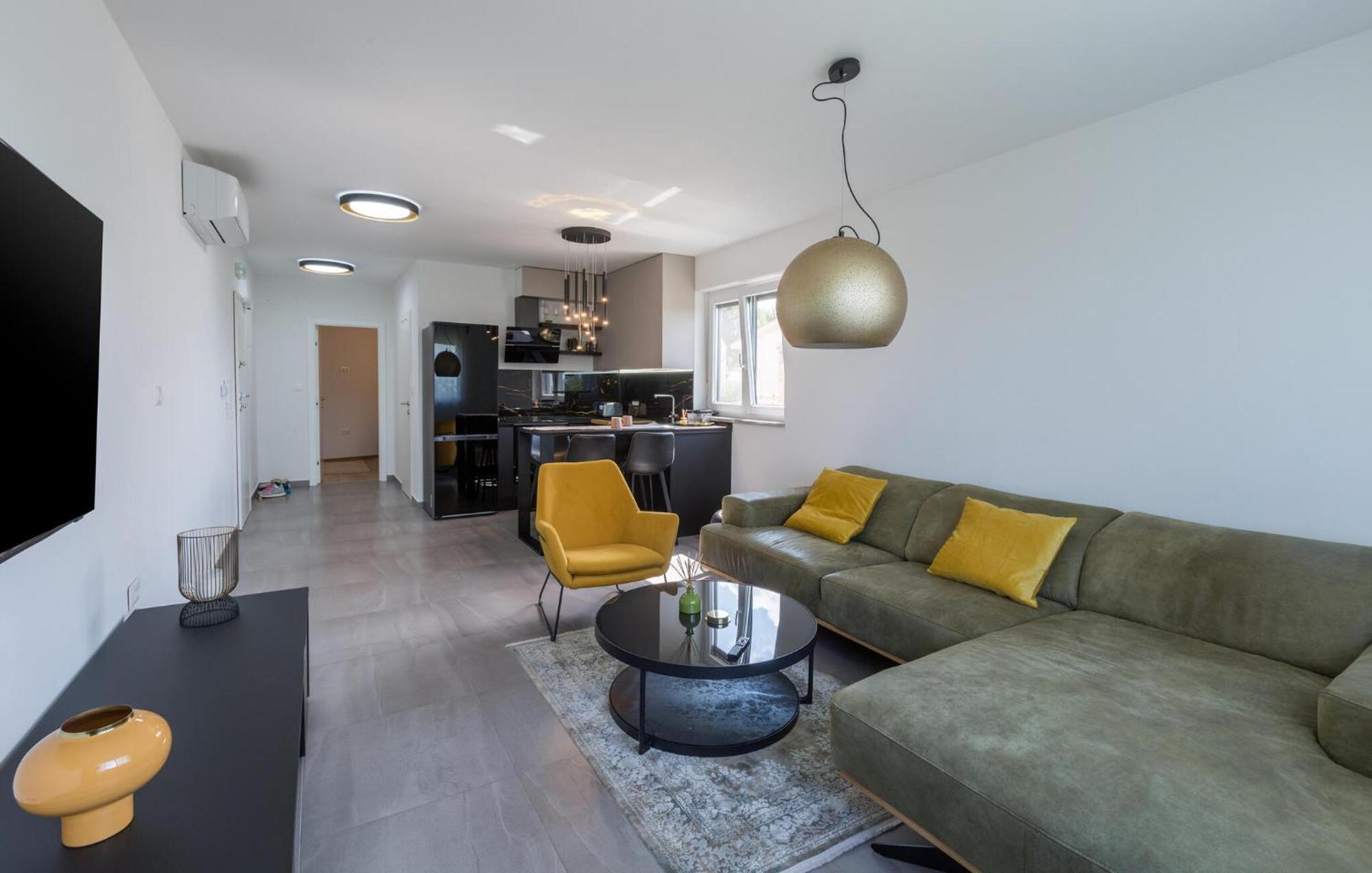 Awesome Apartment In Zbandaj With Wifi Exterior foto